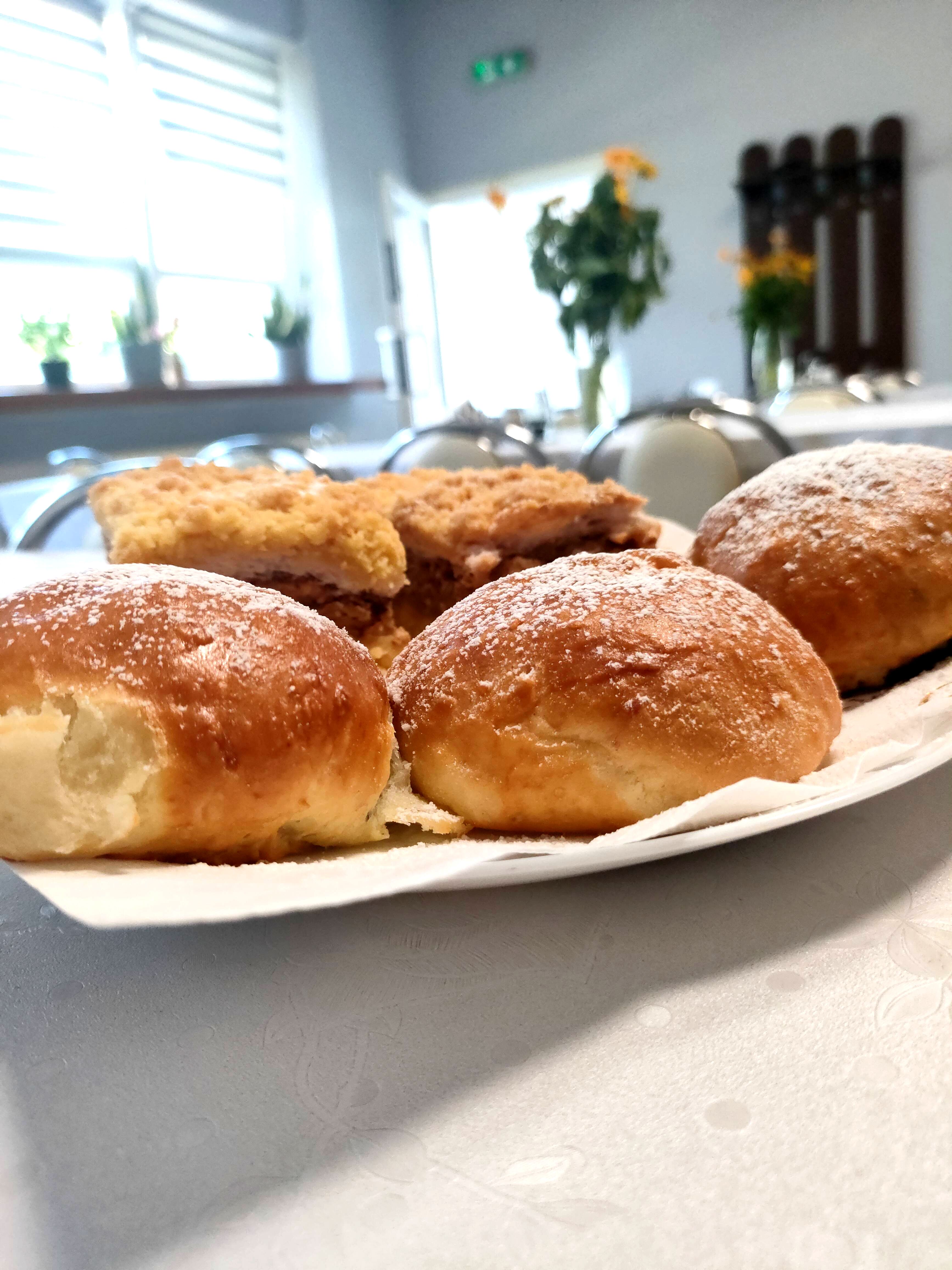 Jagodzianki i szarlotka