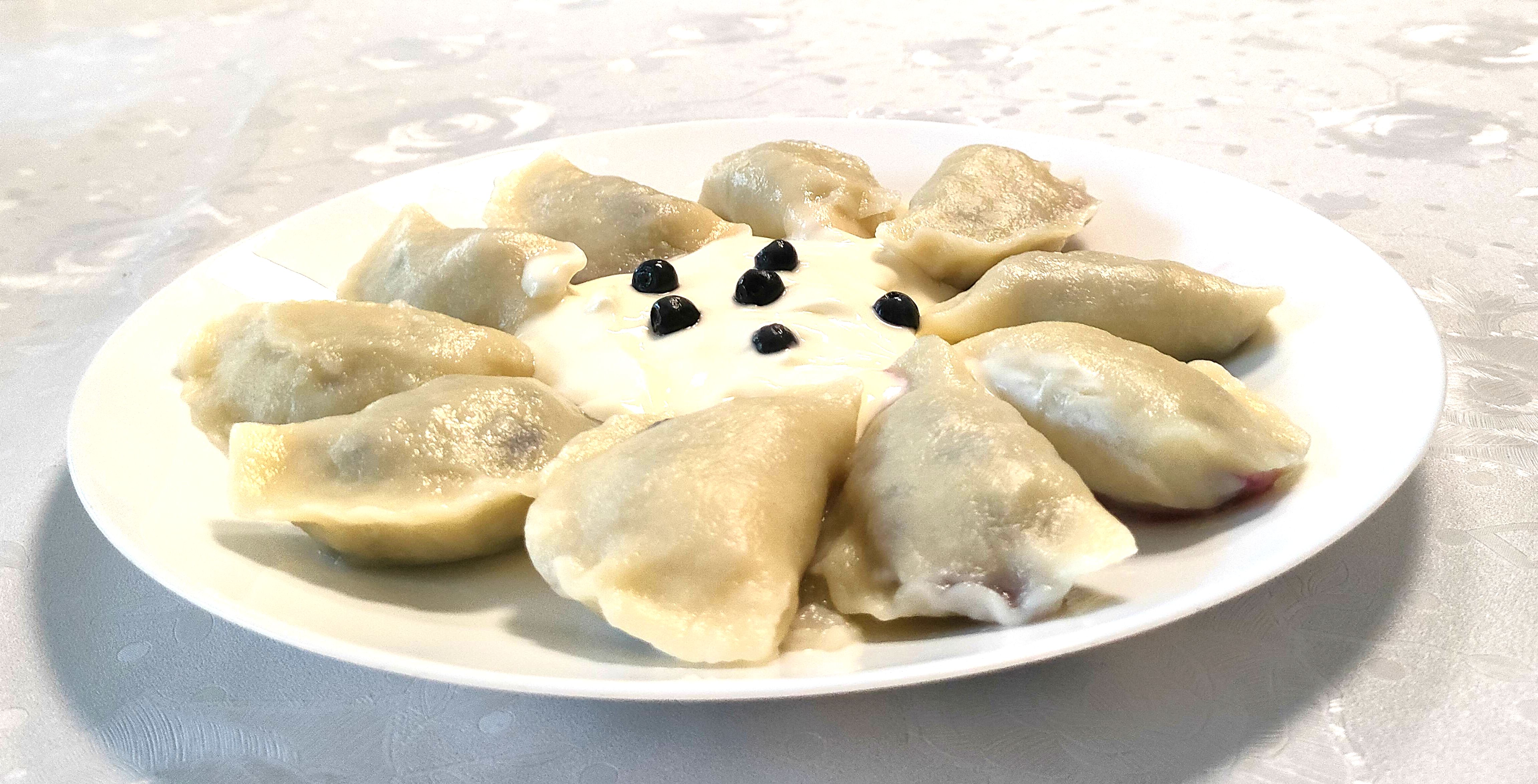 pierogi-z-jagodami